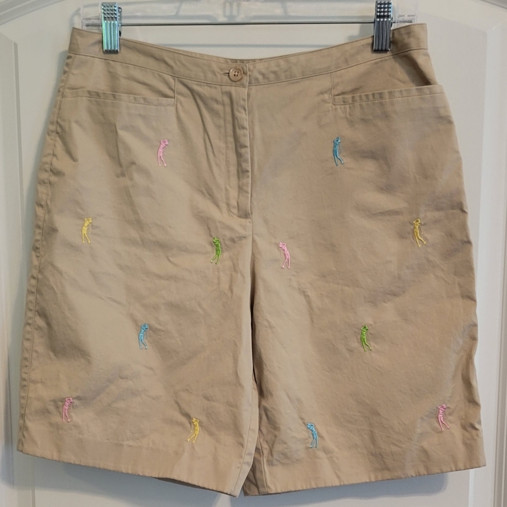IZOD Womans Embroidered Golf Bermuda Shorts Size 6.